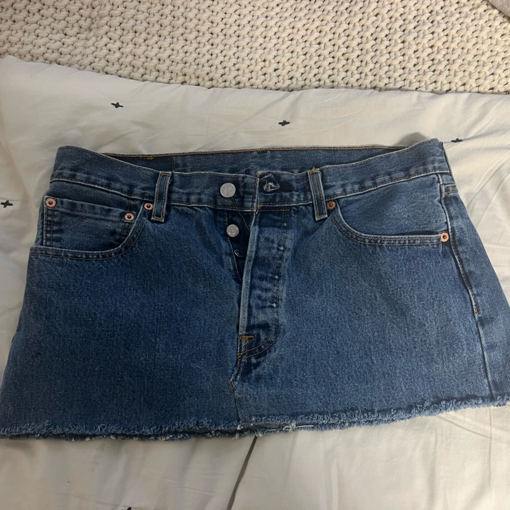 Too big - Picture 2 of 3